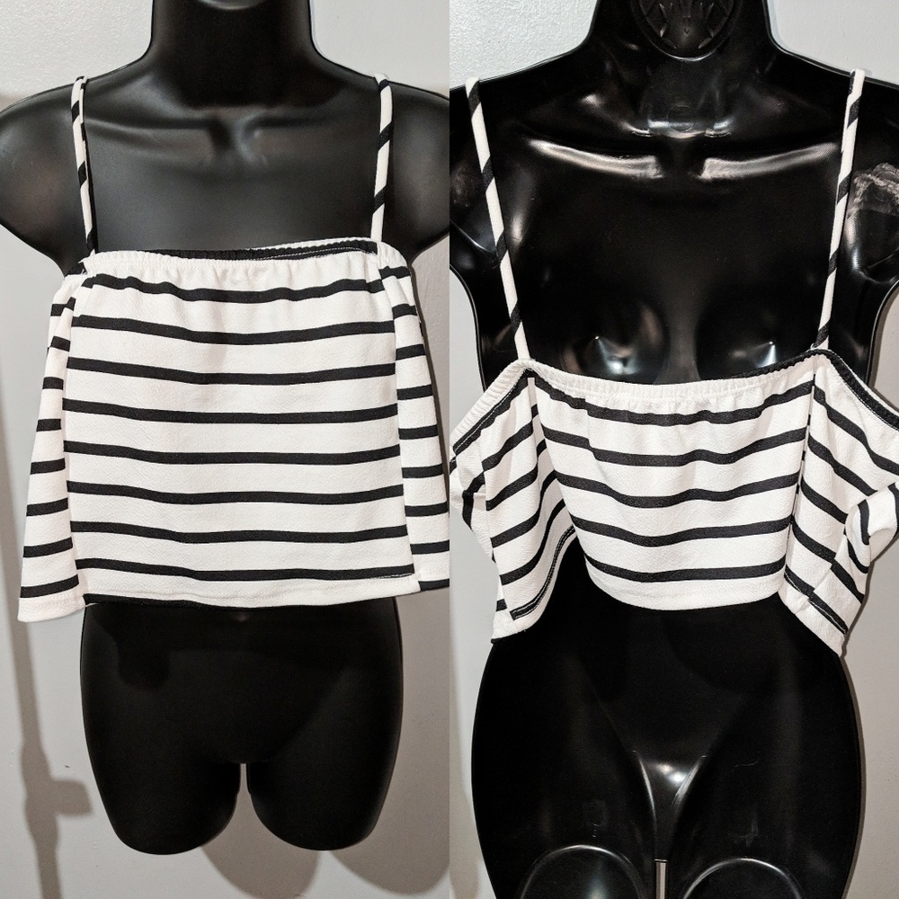 NWOT BLACK AND WHITE CROP TOP